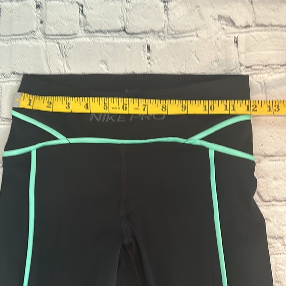 Women’s Nike Pro set size smalll Never worn - Picture 7 of 8